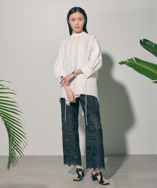 PUBLIC TOKYO（パブリックトウキョウ）の「【岐阜県産】ボリュームスリーブアシメヘムブラウス/オーバーサイズシャツ/ウォッシャブル（シャツ/ブラウス・レディース・ホワイト/ブラック/ミント・FREE）」の21枚目の写真