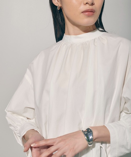 PUBLIC TOKYO（パブリックトウキョウ）の「【岐阜県産】ボリュームスリーブアシメヘムブラウス/オーバーサイズシャツ/ウォッシャブル（シャツ/ブラウス・レディース・ホワイト/ブラック/ミント・FREE）」の22枚目の写真