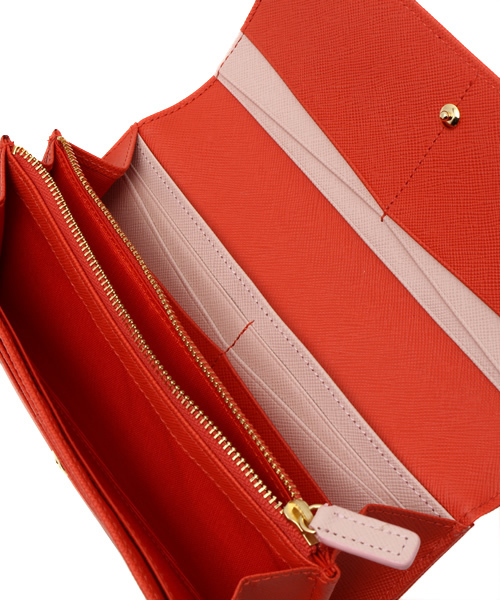 Paul Smith BLACK Paul by Paul Smith（ポールスミスブラック ポールバイポールスミス）の「スミシーハート長財布（財布・レディース・ブラック系/レッド系/ブルー系・F）」の8枚目の写真