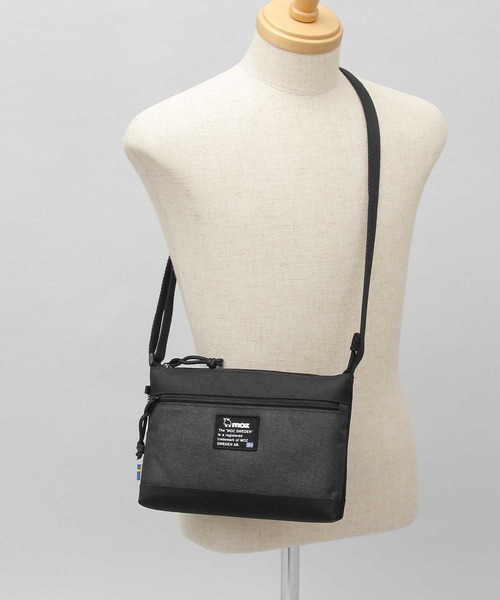 moz（モズ）の「リフレクトチャーム付き メランジコンビ素材 サコッシュバッグ（ショルダーバッグ・レディース・ブラック・FREE）」の8枚目の写真