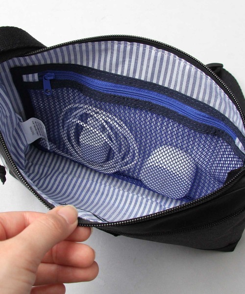 moz（モズ）の「リフレクトチャーム付き メランジコンビ素材 サコッシュバッグ（ショルダーバッグ・レディース・ブラック・FREE）」の11枚目の写真