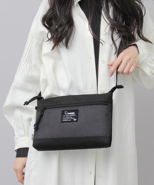 moz（モズ）の「リフレクトチャーム付き メランジコンビ素材 サコッシュバッグ（ショルダーバッグ・レディース・ブラック・FREE）」の19枚目の写真