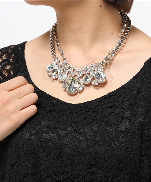 ROSE BUD（ローズバッド）の「(LL ACCESSORIES) 3JN1008 JEWEL NECKLACE[結婚式＆パーティー]（ネックレス・レディース・ブラック/シルバー・ONE SIZE）」の3枚目の写真
