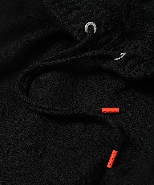 HERON PRESTON(ヘロンプレストン)の「OS SWEATPANTS HP TAPE(スウェットパンツ・メンズ・ブラック・L/M)」の2枚目の写真