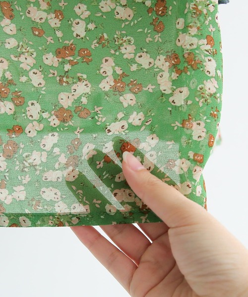 osharewalker（オシャレウォーカー）の「【廃盤】『花柄プリントラッフルフリルブラウス』（シャツ/ブラウス・レディース・ブラック/グリーン/アイボリー・1/2）」の17枚目の写真