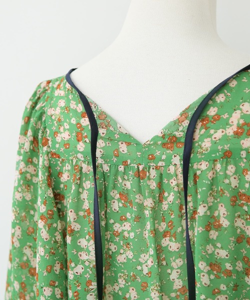 osharewalker（オシャレウォーカー）の「【廃盤】『花柄プリントラッフルフリルブラウス』（シャツ/ブラウス・レディース・ブラック/グリーン/アイボリー・1/2）」の22枚目の写真