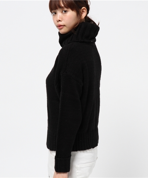 OUTLET（アウトレット）の「【who's who Chico】オフタートルニットプルオーバー（ニット/セーター・レディース・ブラック/ピンク・FREE）」の4枚目の写真
