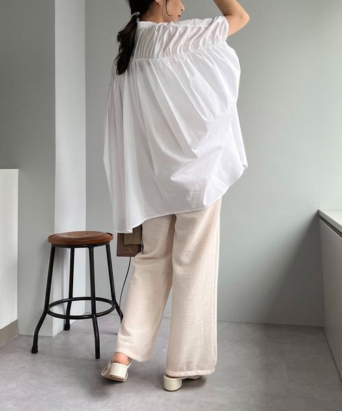 CAPRICIEUX LE'MAGE(カプリシューレマージュ)の「ヨークギャザーフレンチシャツ(シャツ/ブラウス・レディース・ホワイト/ピンク/オレンジ/グリーン・FREE)」の8枚目の写真