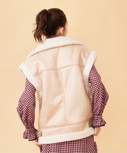 MILKFED.（ミルクフェド）の「FAUX MOUTON VEST（ムートンコート・レディース・ブラック/ベージュ/ブラウン・ONE SIZE）」の15枚目の写真