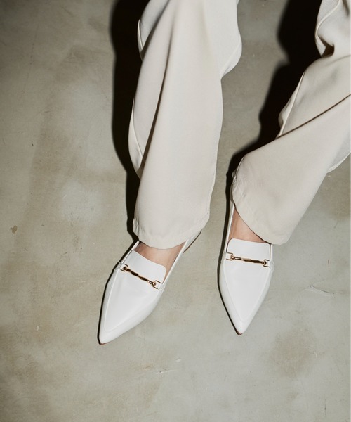 Aunt Marie's（アントマリーズ）の「ポインテッドトゥビットローファー（ローファー・レディース・ホワイト/ブラック/アッシュブラウン・S/M/L）」の18枚目の写真