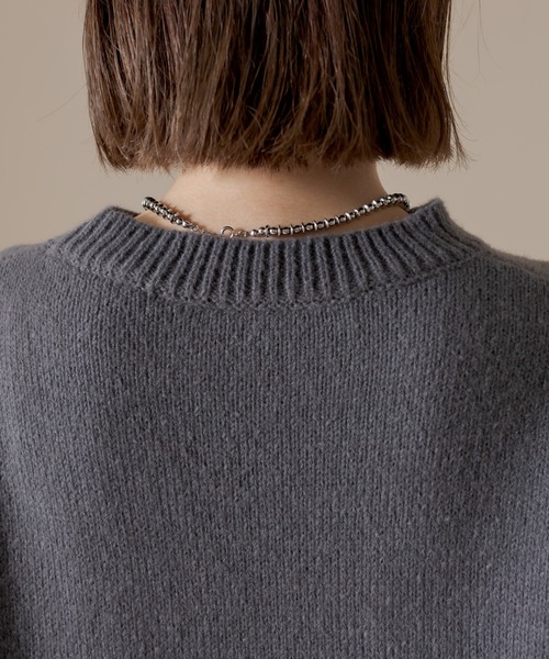 mline（エムライン）の「[mline] ショルダースリットニット（ニット/セーター・レディース・チャコールグレー/グリーン/アイボリー・FREE）」の5枚目の写真