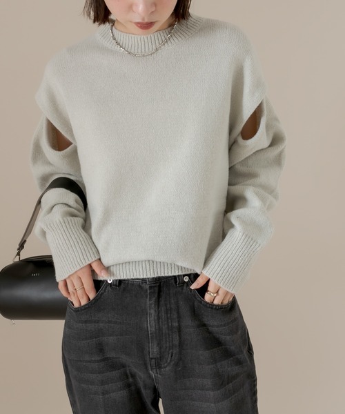 mline（エムライン）の「[mline] ショルダースリットニット（ニット/セーター・レディース・チャコールグレー/グリーン/アイボリー・FREE）」の6枚目の写真