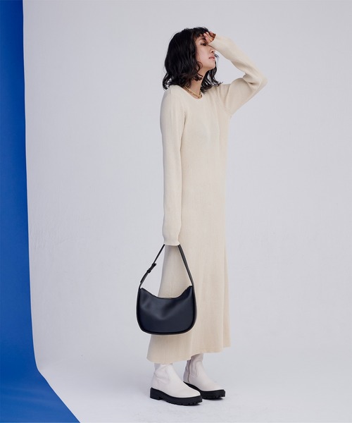 UR'S（ユアーズ）の「ロングスリーブリブニットワンピース（ワンピース・レディース・ブラック/ブルー/アイボリー・S/M/L）」の2枚目の写真