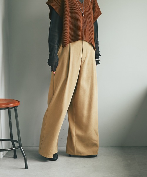 un dix cors（アンディコール）の「脚長効果あり　起毛ツイルハイウエストワイドパンツ（その他パンツ・レディース・チャコールグレー/ベージュ・FREE）」の15枚目の写真