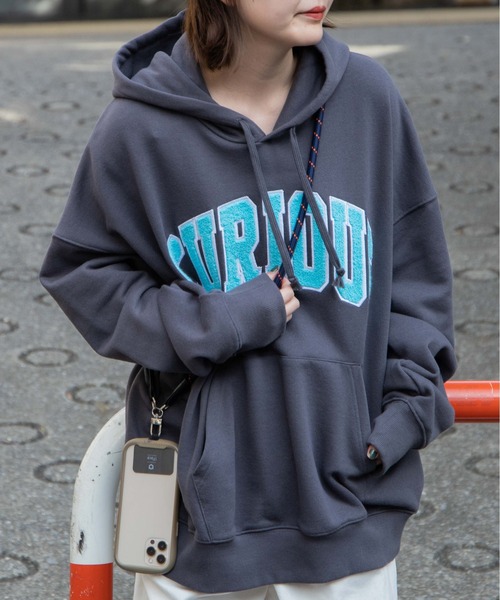 WEGO（ウィゴー）の「WEGO/ヘビーウエイト サガラカレッジプルパーカー（パーカー・メンズ・ダークグリーン/杢グレー/グレー系その他/スミクロ・MEDIUM/LARGE）」の8枚目の写真