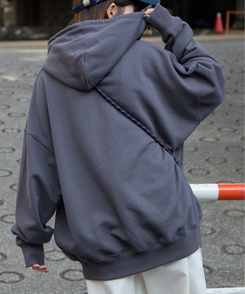 WEGO（ウィゴー）の「WEGO/ヘビーウエイト サガラカレッジプルパーカー（パーカー・メンズ・ダークグリーン/杢グレー/グレー系その他/スミクロ・MEDIUM/LARGE）」の9枚目の写真