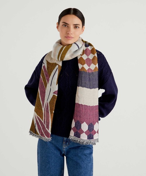 BENETTON (UNITED COLORS OF BENETTON)（ベネトンユナイテッドカラーズオブベネトン）の「フラワーモチーフ柄ストール（ストール/ショール・レディース・ネイビー/ブラウン系その他/グリーン系その他/ピンク系その他・ONE SIZE）」の12枚目の写真