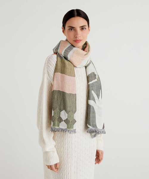 BENETTON (UNITED COLORS OF BENETTON)（ベネトンユナイテッドカラーズオブベネトン）の「フラワーモチーフ柄ストール（ストール/ショール・レディース・ネイビー/ブラウン系その他/グリーン系その他/ピンク系その他・ONE SIZE）」の15枚目の写真