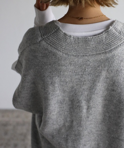 amini(アミニ)の「【2022 A/W】ディープVネックニットベスト(ニット/セーター・レディース・ライトグレー/アイボリー・MEDIUM)」の14枚目の写真