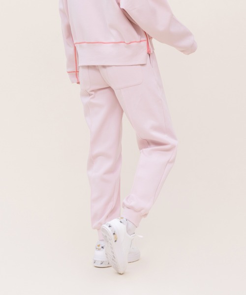 le coq sportif(ルコックスポルティフ)の「【WEB限定カプセルコレクション】 ダンボールスウェット ロングパンツ ルコック レディース スポーツ(スウェットパンツ・レディース・ホワイト/ブラック/ピンク/ブルー・SS/M(M)/S/L/XL)」の10枚目の写真