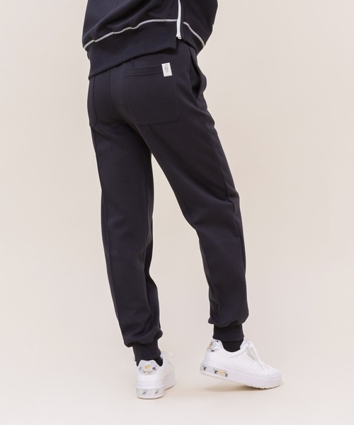 le coq sportif(ルコックスポルティフ)の「【WEB限定カプセルコレクション】 ダンボールスウェット ロングパンツ ルコック レディース スポーツ(スウェットパンツ・レディース・ホワイト/ブラック/ピンク/ブルー・SS/M(M)/S/L/XL)」の19枚目の写真