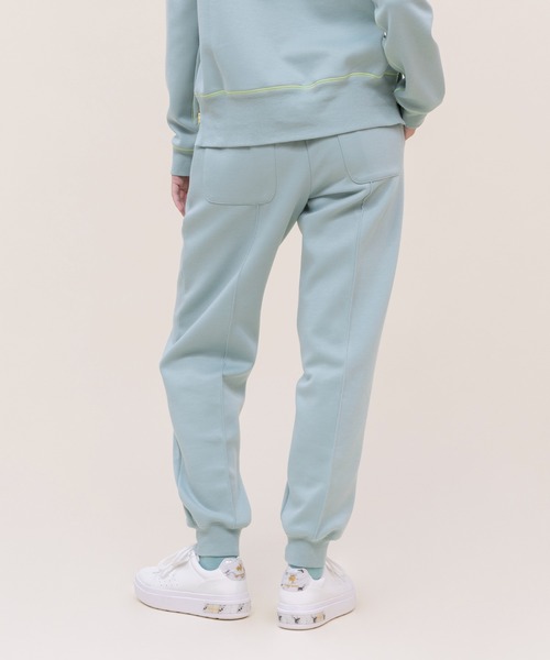 le coq sportif(ルコックスポルティフ)の「【WEB限定カプセルコレクション】 ダンボールスウェット ロングパンツ ルコック レディース スポーツ(スウェットパンツ・レディース・ホワイト/ブラック/ピンク/ブルー・SS/M(M)/S/L/XL)」の17枚目の写真