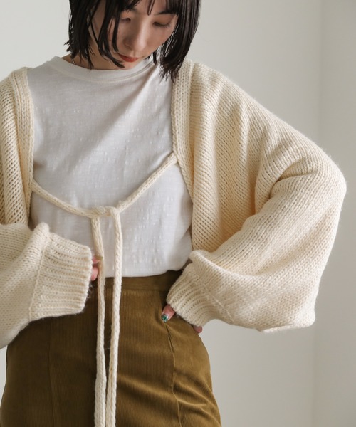 select MOCA（セレクトモカ）の「2022 AW ボリュームスリーブ2WAYローゲージニットボレロ（カーディガン/ボレロ・レディース・ベージュ/アイボリー/グレー・FREE）」の16枚目の写真