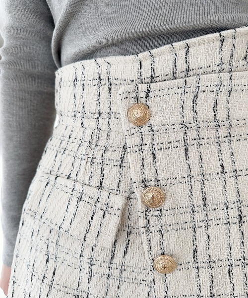 新品未使用　Stina ★ ダリア柄　ラップスカート　ショート丈 新品未使用 Stina ☆ ダリア柄 ラップスカート ショート丈 新品未使用