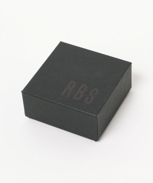 Ray BEAMS(レイビームス)の「RBS / ニュアンス ライン ピアス(ピアス(両耳用)・レディース・シルバー・ONE SIZE)」の3枚目の写真