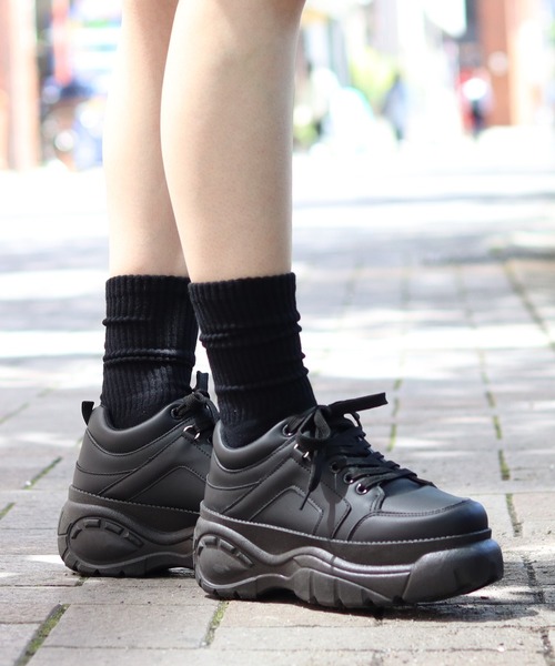 LOVEHUNTER（ラブハンター）の「軽量厚底　ボリュームソールスニーカー（スニーカー・レディース・ホワイト/ブラック/ブラック×ブラック/ベージュ・40/S/LL/M/41/SS/42/L/44/43）」の16枚目の写真