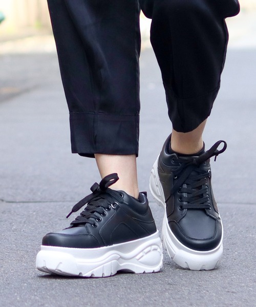 LOVEHUNTER（ラブハンター）の「軽量厚底　ボリュームソールスニーカー（スニーカー・レディース・ホワイト/ブラック/ブラック×ブラック/ベージュ・40/S/LL/M/41/SS/42/L/44/43）」の21枚目の写真
