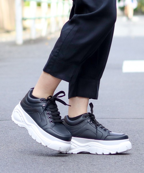 LOVEHUNTER（ラブハンター）の「軽量厚底　ボリュームソールスニーカー（スニーカー・レディース・ホワイト/ブラック/ブラック×ブラック/ベージュ・40/S/LL/M/41/SS/42/L/44/43）」の22枚目の写真