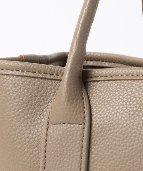 BEAMS HEART（ビームスハート）の「BEAMS HEART / パーテーション トートバッグ（トートバッグ・レディース・シルバー/ブラック/ダークベージュ・FREE）」の18枚目の写真