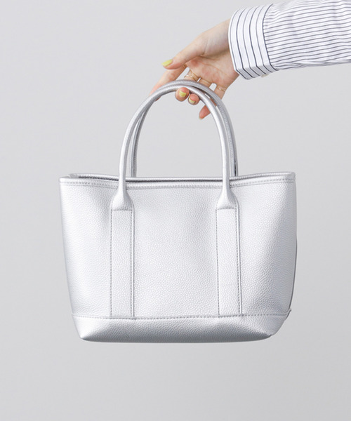 BEAMS HEART（ビームスハート）の「BEAMS HEART / パーテーション トートバッグ（トートバッグ・レディース・シルバー/ブラック/ダークベージュ・FREE）」の12枚目の写真