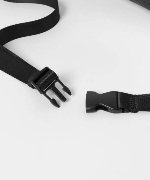 RODE SKO(ロデスコ)の「『別注』RODE SKO×Un coeur 撥水ボディバッグ(ボディバッグ/ウエストポーチ・メンズ・ブラック/グレー・ONE)」の13枚目の写真