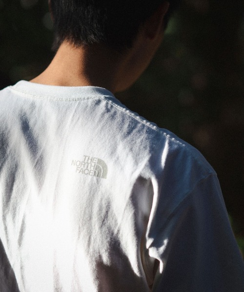 THE NORTH FACE（ザノースフェイス）の「THE NORTH FACE / S/S Big Logo Tee（Tシャツ/カットソー・メンズ・ブラック/ホワイト/グレー・MEDIUM/X-LARGE/XX-LARGE/LARGE/SMALL）」の22枚目の写真