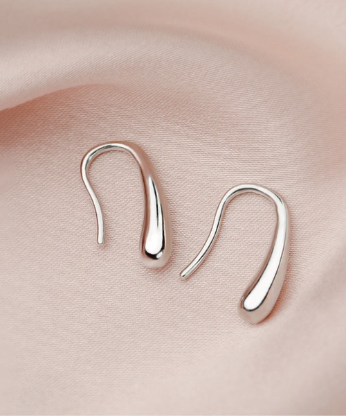 meJane（ミージェーン）の「シンプル雫デザインピアス（ピアス（両耳用）・レディース・シルバー・FREE）」の5枚目の写真