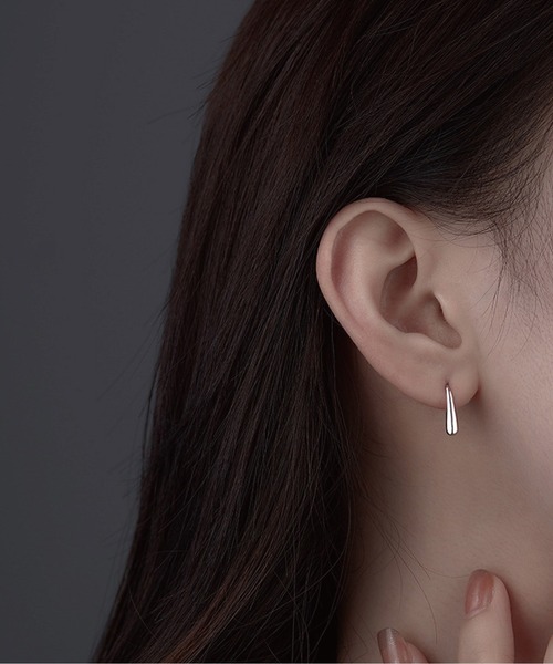meJane（ミージェーン）の「シンプル雫デザインピアス（ピアス（両耳用）・レディース・シルバー・FREE）」の6枚目の写真