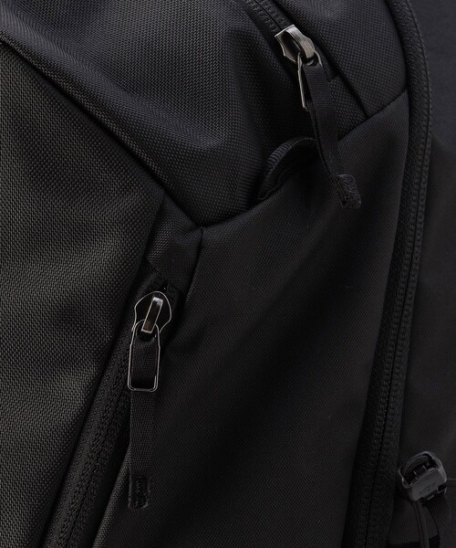 ARC'TERYX（アークテリクス）の「ARC'TERYX//アークテリクス MANTIS 26/マンティス 26（バックパック/リュック・メンズ・ブラック/インディゴブルー・ﾌﾘ-）」の9枚目の写真