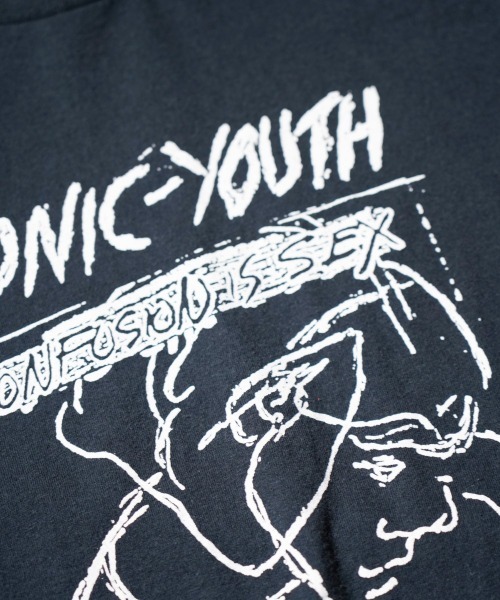 THRIFTY LOOK(スリフティールック)の「THRIFTY LOOK / スリフティールック THRIFTY "SONIC YOUTH" TEE ソニックユース バンドTシャツ バンT ユーズド加工(Tシャツ/カットソー・メンズ・ブラック系その他/ホワイト/ブラック/ホワイト系1/ブラック系2・LARGE/X-LARGE/MEDIUM)」の6枚目の写真