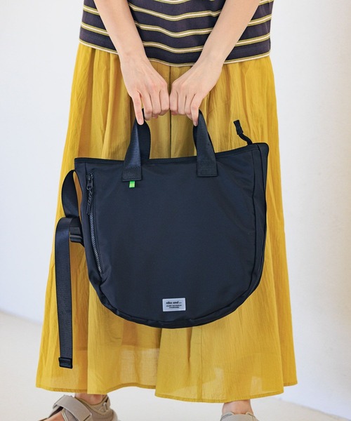 niko and...（ニコアンド）の「オリジナルラウンド2WAYトートバッグ（トートバッグ・レディース・ブラック/グリーン/ベージュ/チャコール・0）」の2枚目の写真