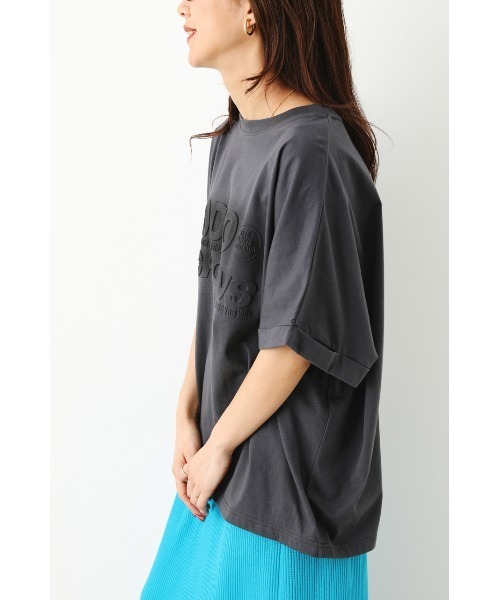 RODEO CROWNS WIDE BOWL(ロデオクラウンズワイドボウル)の「SPRAYエンボスロゴTシャツ(Tシャツ/カットソー・レディース・ライトブルー/オフホワイト/チャコールグレー・FREE)」の12枚目の写真