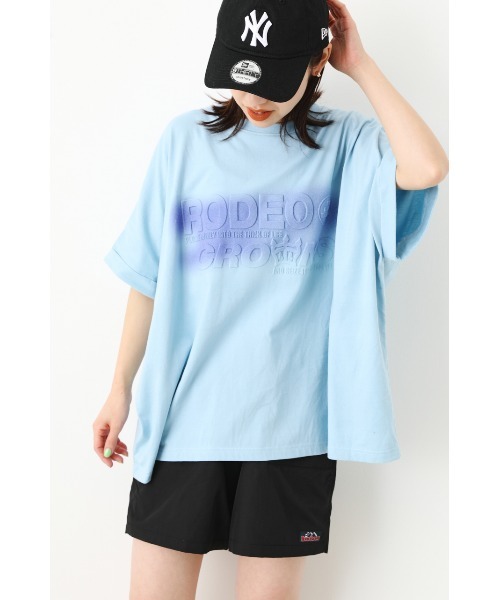 RODEO CROWNS WIDE BOWL(ロデオクラウンズワイドボウル)の「SPRAYエンボスロゴTシャツ(Tシャツ/カットソー・レディース・ライトブルー/オフホワイト/チャコールグレー・FREE)」の7枚目の写真