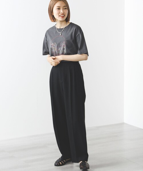 BEAMS HEART(ビームスハート)の「BEAMS HEART / カラフルプリント Tシャツ(Tシャツ/カットソー・レディース・オフホワイト/ブラック系その他4/パープル系その他5・FREE)」の4枚目の写真
