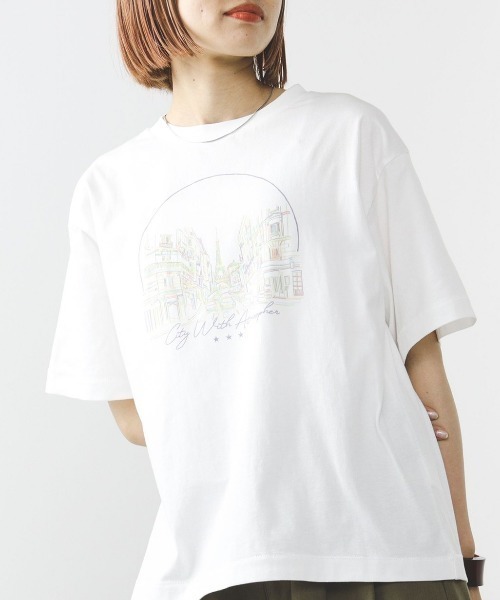 BEAMS HEART(ビームスハート)の「BEAMS HEART / カラフルプリント Tシャツ(Tシャツ/カットソー・レディース・オフホワイト/ブラック系その他4/パープル系その他5・FREE)」の2枚目の写真