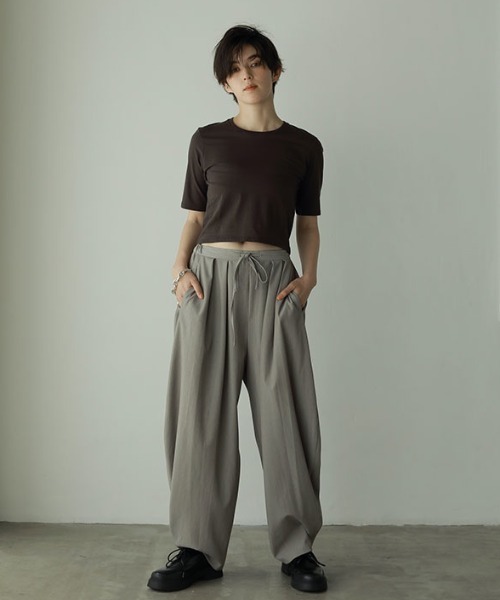 ETRE TOKYO(エトレトウキョウ)の「クルーネックコンパクトTee(Tシャツ/カットソー・レディース・ホワイト/チャコール/オートミール・FREE)」の10枚目の写真