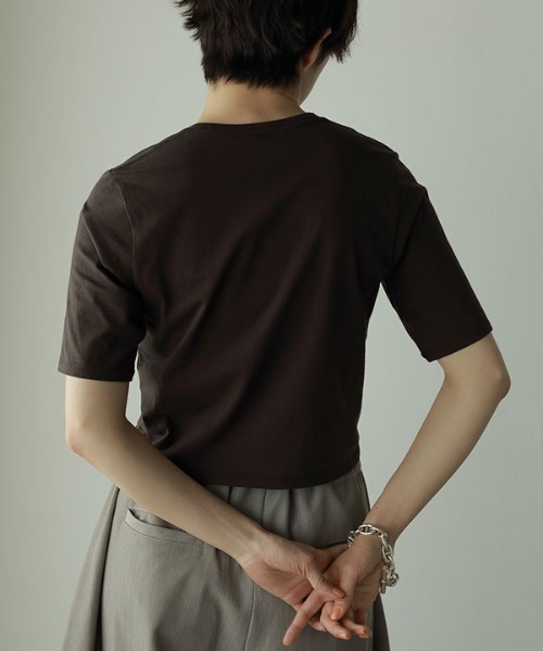 ETRE TOKYO(エトレトウキョウ)の「クルーネックコンパクトTee(Tシャツ/カットソー・レディース・ホワイト/チャコール/オートミール・FREE)」の11枚目の写真