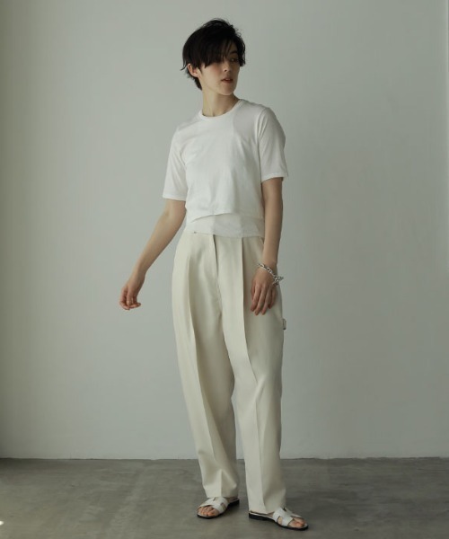 ETRE TOKYO(エトレトウキョウ)の「クルーネックコンパクトTee(Tシャツ/カットソー・レディース・ホワイト/チャコール/オートミール・FREE)」の4枚目の写真