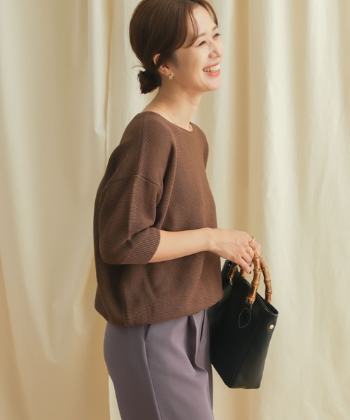 URBAN RESEARCH DOORS（アーバンリサーチドアーズ）の「ボートネックガータープルオーバー（ニット/セーター・レディース・ブラック/ブラウン・MEDIUM）」の17枚目の写真