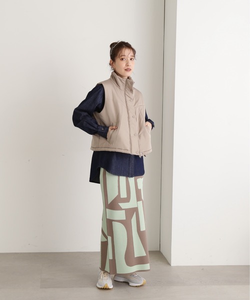 N.（N. Natural Beauty Basic）（エヌエヌナチュラルビューティーベーシック）の「◆スタンドネック中綿ベスト（ベスト・レディース・ブラック/ベージュ/オフホワイト・MEDIUM）」の14枚目の写真